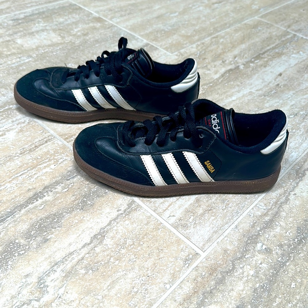 Adidas Sambas womens 6.5